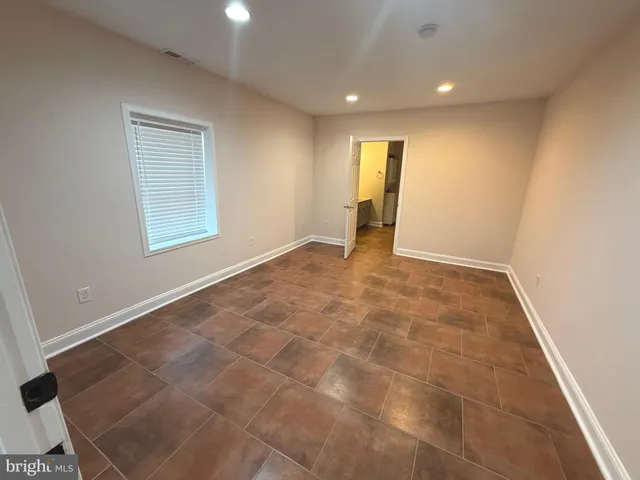 $7,900 | 728 18th Street South, Arlington, VA 22202