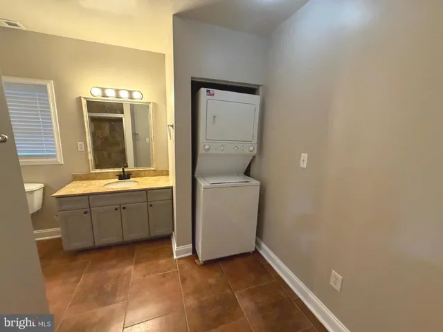 $7,900 | 728 18th Street South, Arlington, VA 22202