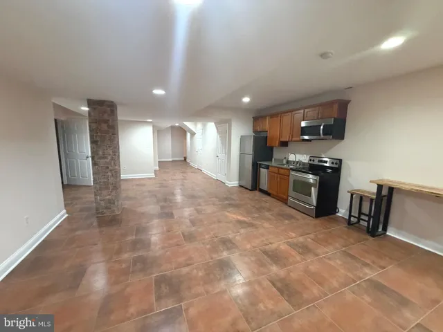 $7,900 | 728 18th Street South, Arlington, VA 22202