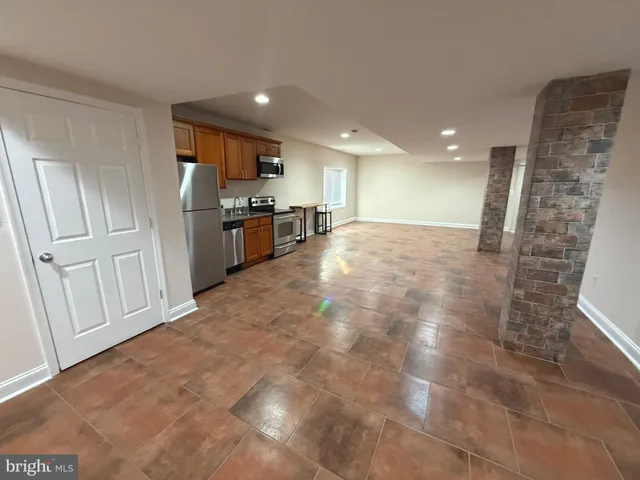 $7,900 | 728 18th Street South, Arlington, VA 22202