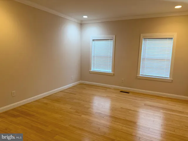 $7,900 | 728 18th Street South, Arlington, VA 22202