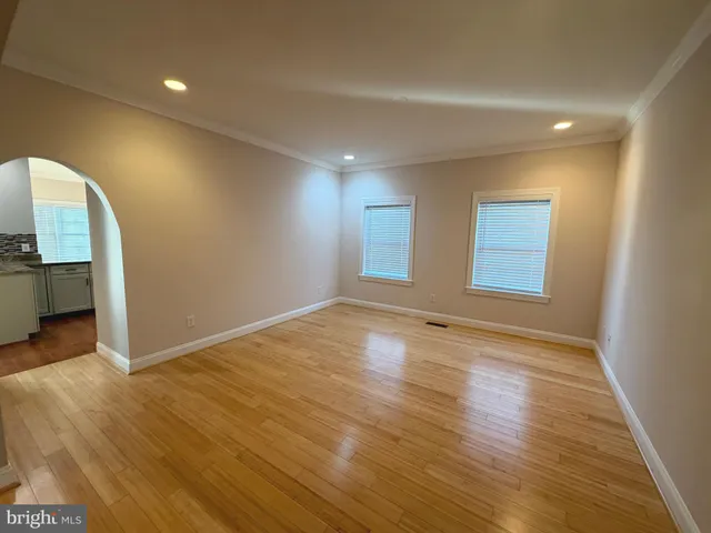 $7,900 | 728 18th Street South, Arlington, VA 22202