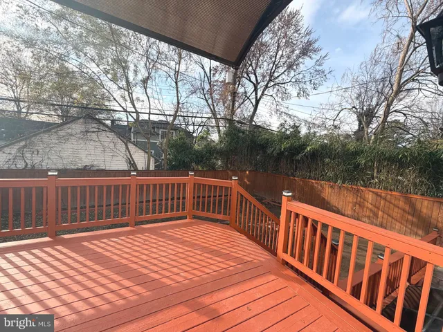 $7,900 | 728 18th Street South, Arlington, VA 22202