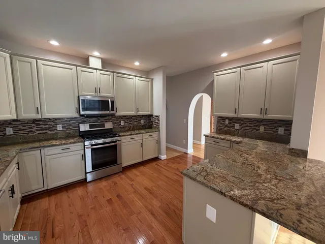 $7,900 | 728 18th Street South, Arlington, VA 22202