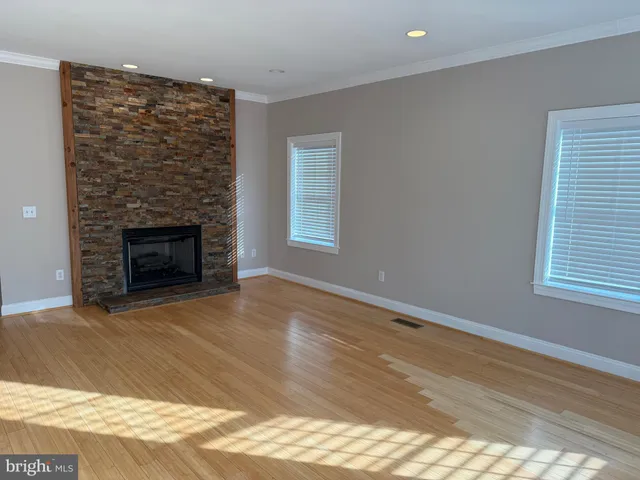 $7,900 | 728 18th Street South, Arlington, VA 22202