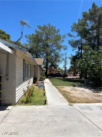 $639,000 | 2879 North Jones Boulevard, Las Vegas, NV 89108