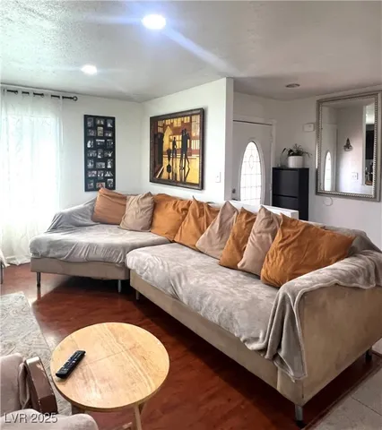 $639,000 | 2879 North Jones Boulevard, Las Vegas, NV 89108