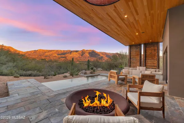 $3,900,000 | 5000 East Vía Estancia Miraval, Unit 12, Tucson, AZ 85739