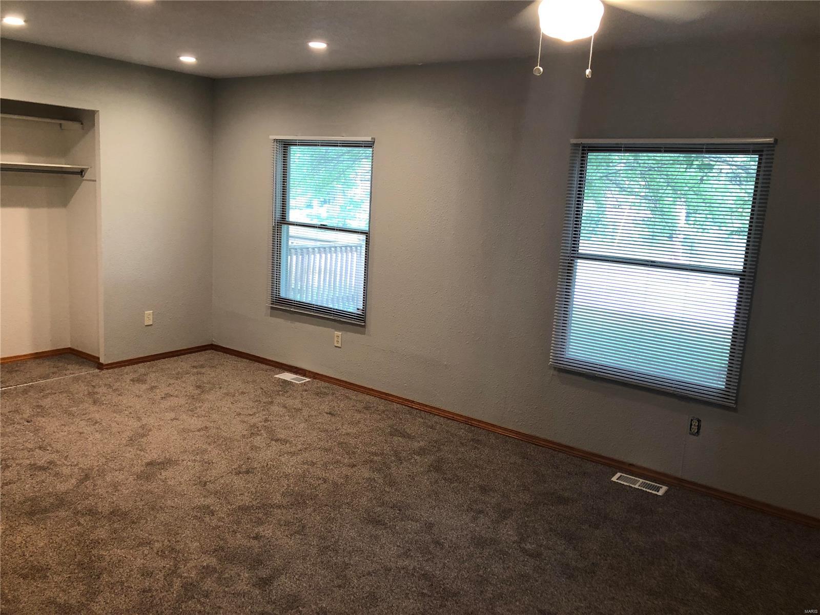 320 Big Arch Road Godfrey, IL 62035 - Photo 14 of 27 Gallery Image 14
