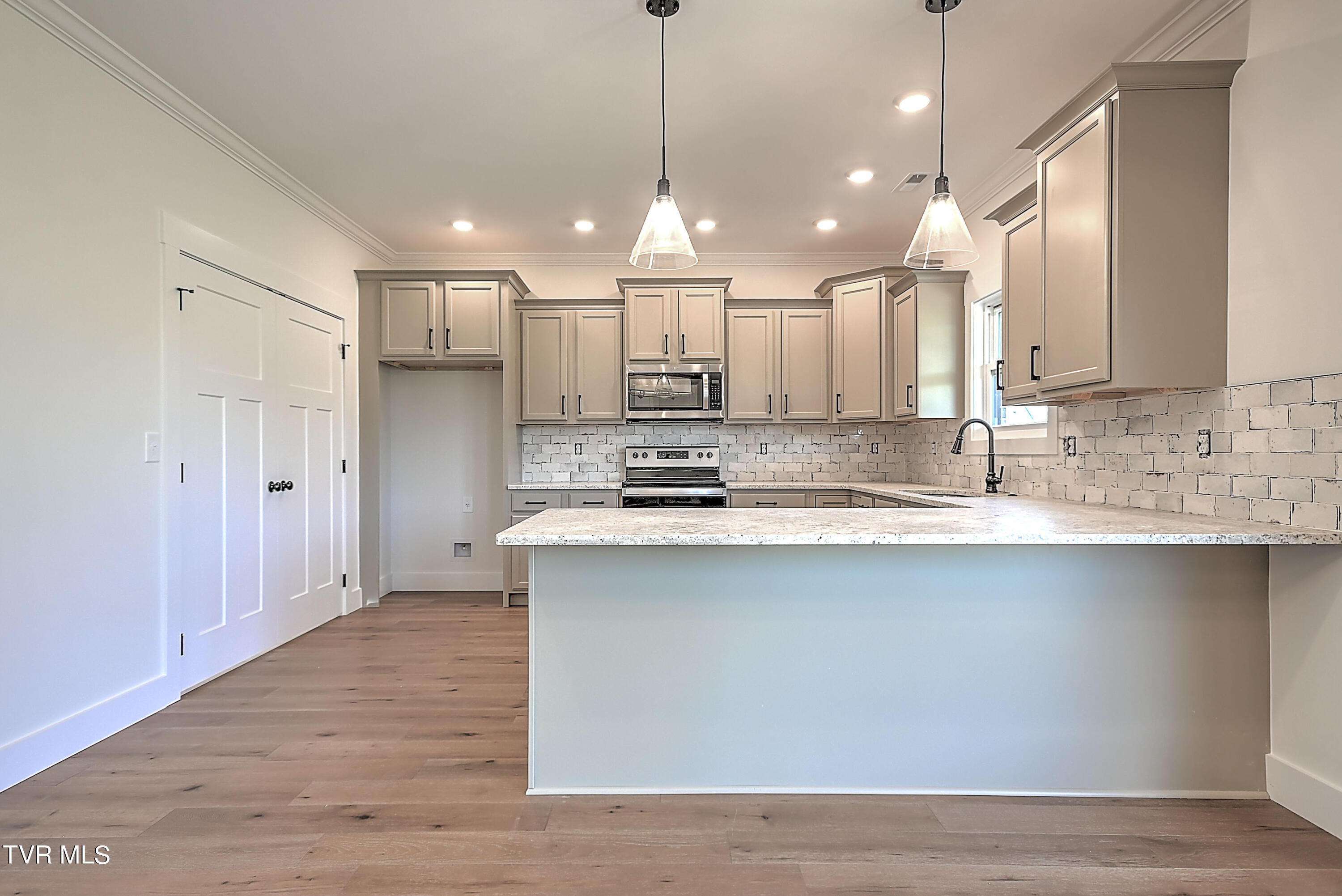 397 Dean Archer Road Jonesborough, TN 37659 - Photo 14 of 28 397 Dean Archer DH-15