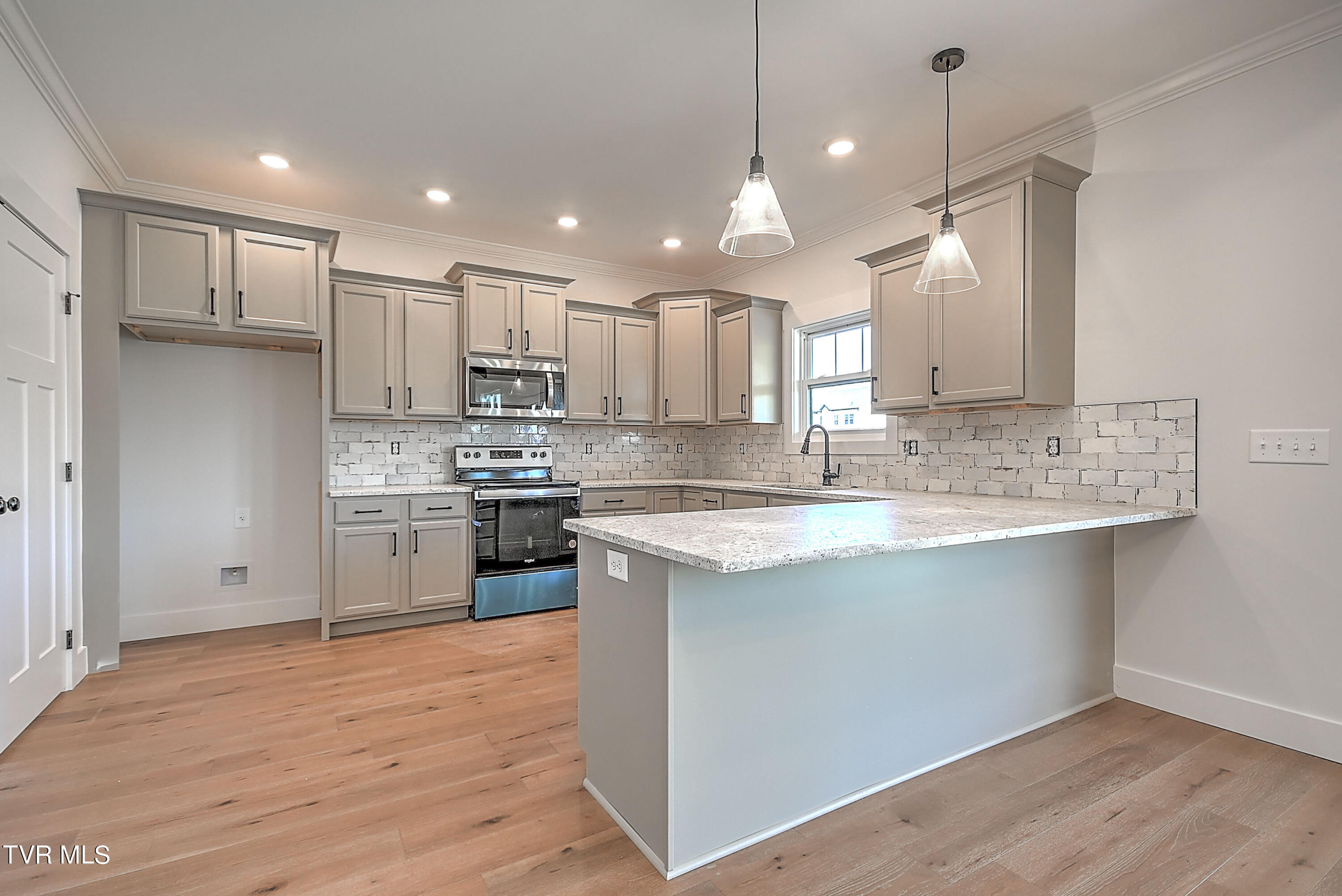 397 Dean Archer Road Jonesborough, TN 37659 - Photo 16 of 28 397 Dean Archer DH-17