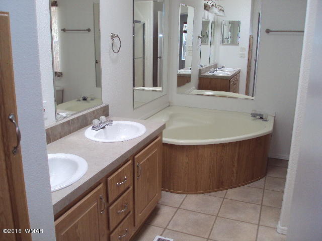 2052 Rendezvous Pine Drive Overgaard, AZ 85933 - Photo 10 of 29