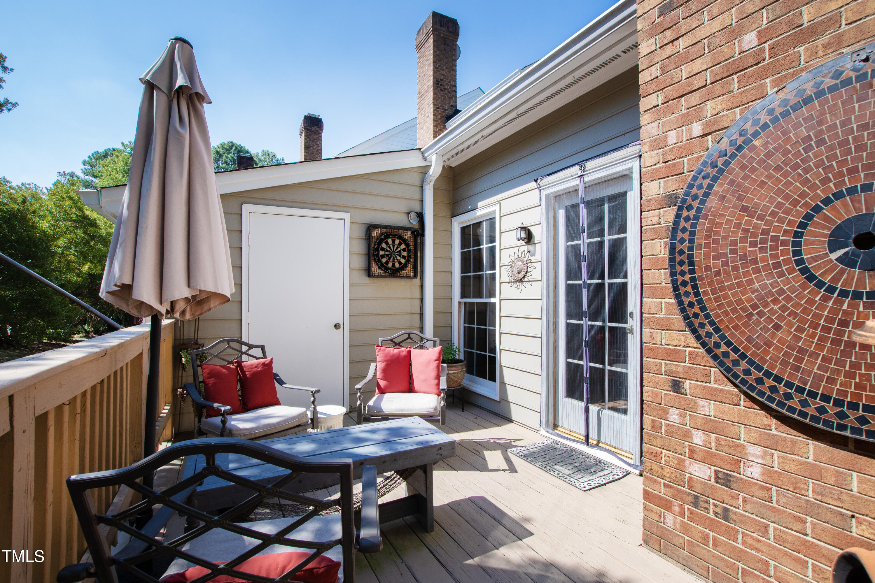 8450 Wycombe Lane Raleigh, NC 27615 - Photo 26 of 32 a view of entryway with seating space