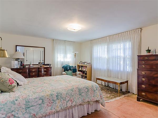 114 Eastbourne Road Newton, MA 02459 - Photo 8 of 16