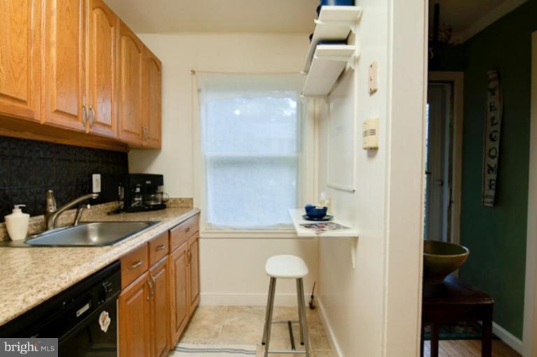 9 Research Road, Unit E Greenbelt, MD 20770 - Photo 6 of 27 Kitchen #2