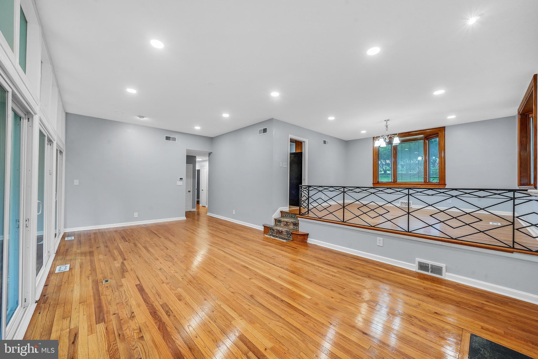 219 Orchard Road Paoli, PA 19301 - Photo 5 of 22 Gallery Image 5