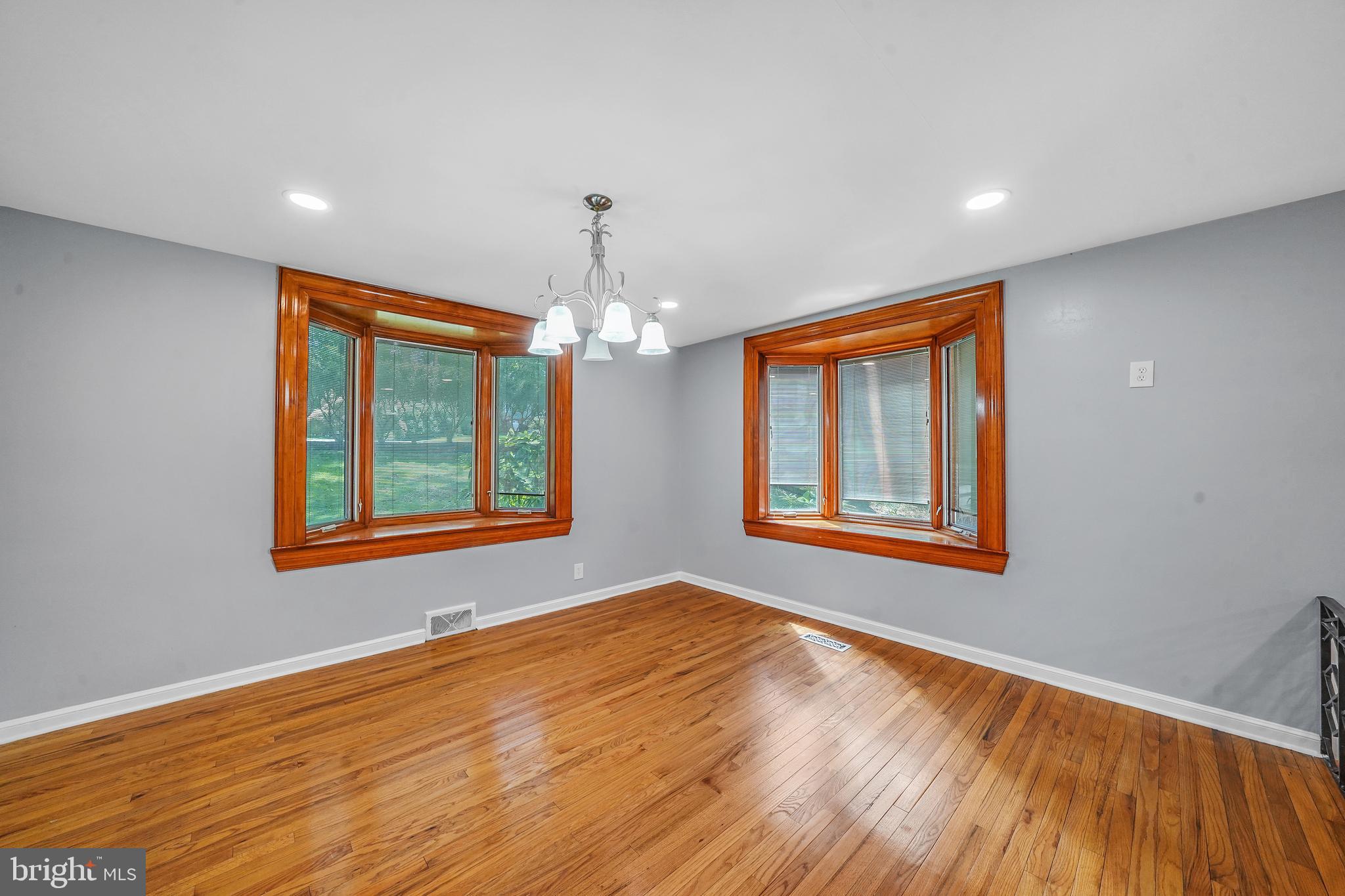 219 Orchard Road Paoli, PA 19301 - Photo 7 of 22 Gallery Image 7