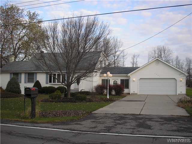5427 Murphy Road Lockport Town, NY 14094 - Photo 1 of 1 Exterior Front