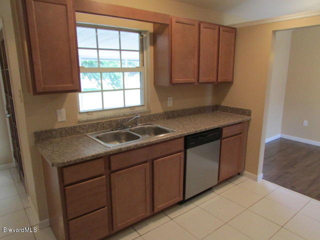 535 Town Road Southwest Palm Bay, FL 32908 - Photo 12 of 26 IMG_4823