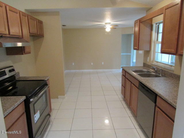 535 Town Road Southwest Palm Bay, FL 32908 - Photo 3 of 26 IMG_4825
