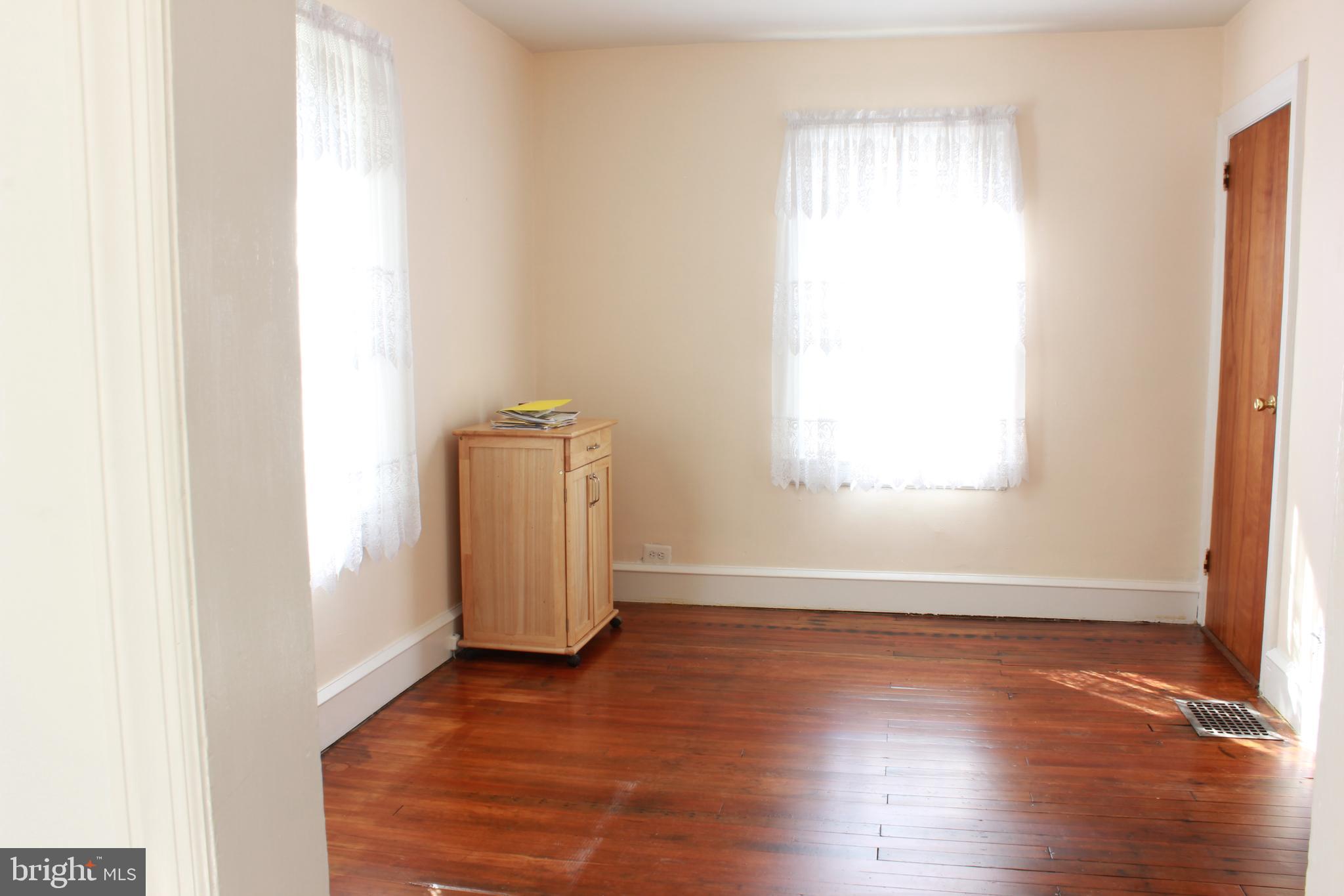 34 South Poplar Avenue Maple Shade, NJ 08052 - Photo 12 of 19 1st floor Bedroom