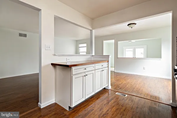 $320,000 | 61 Oak Forest Drive, Sicklerville, NJ 08081