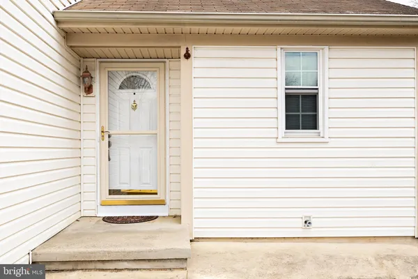 $320,000 | 61 Oak Forest Drive, Sicklerville, NJ 08081