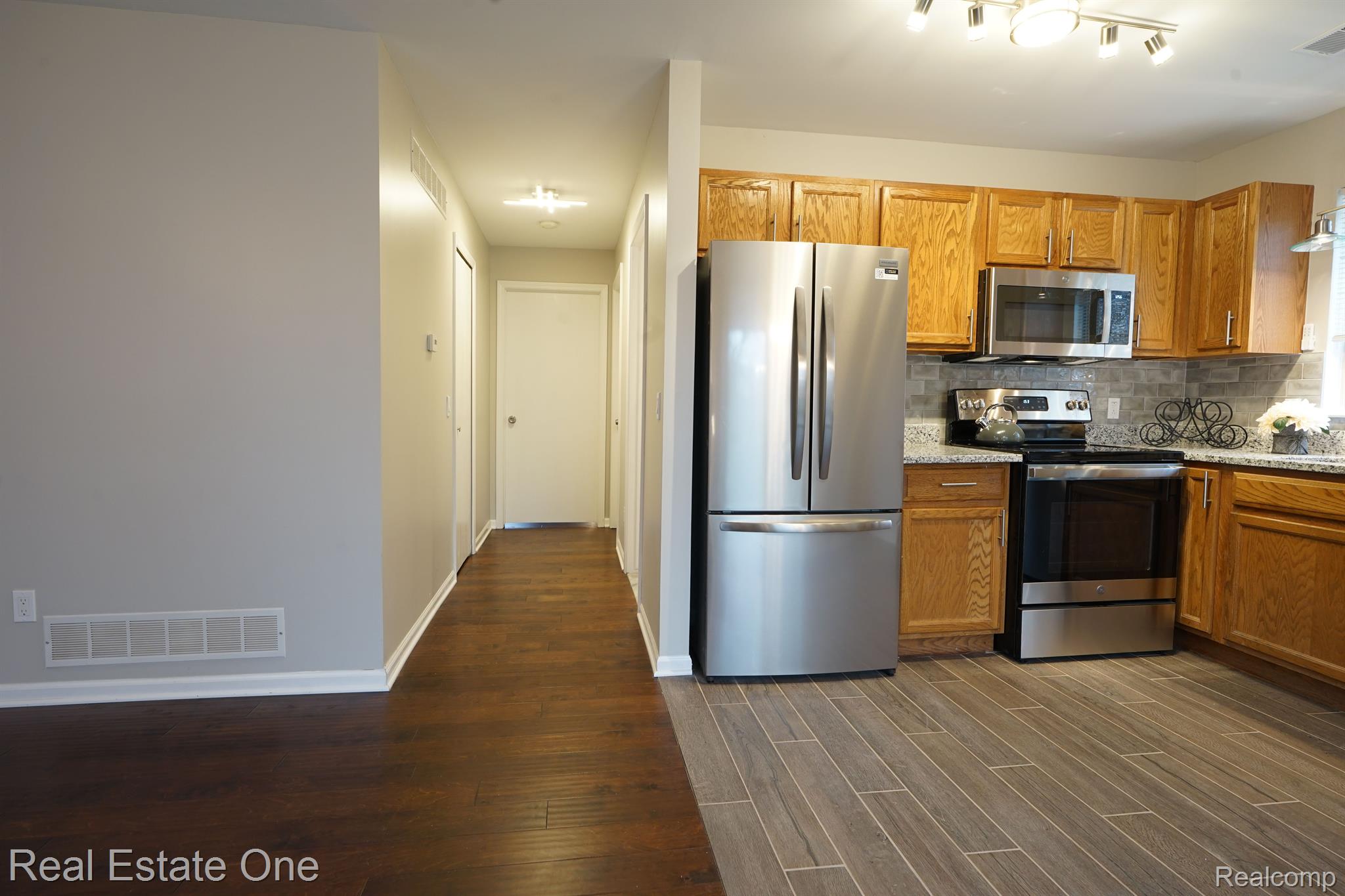 18530 East 14 Mile Road, Unit A2 Fraser, MI 48026 - Photo 11 of 34 Gallery Image 11