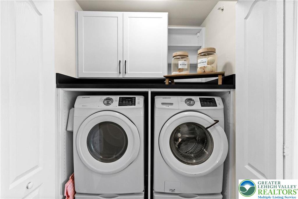 312 Redclover Lane Allentown, PA 18104 - Photo 29 of 60 a utility room with dryer and washer