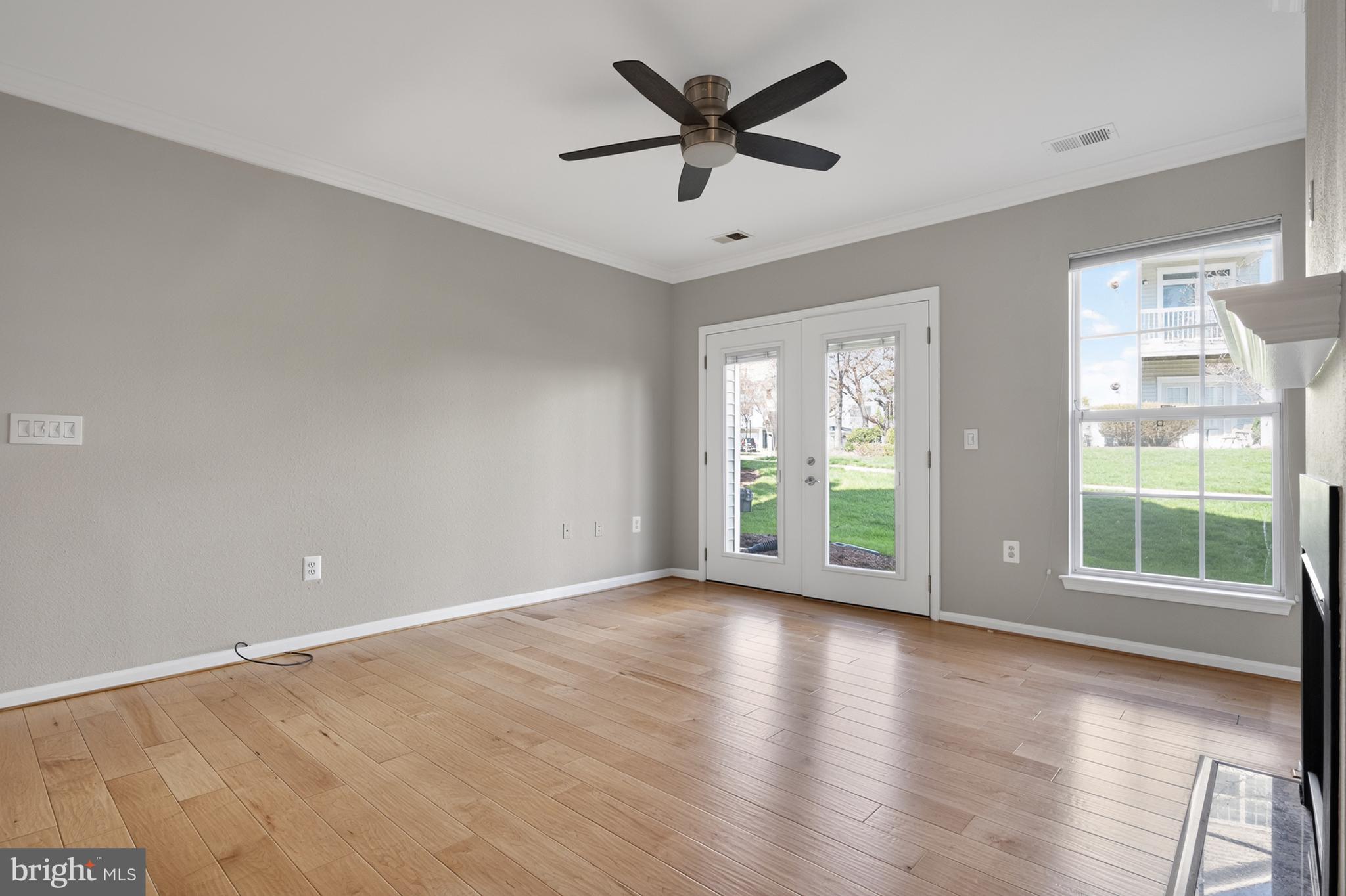 13048 Cabin Creek Road, Unit 13048 Herndon, VA 20171 - Photo 13 of 54 LIVING ROOM 3