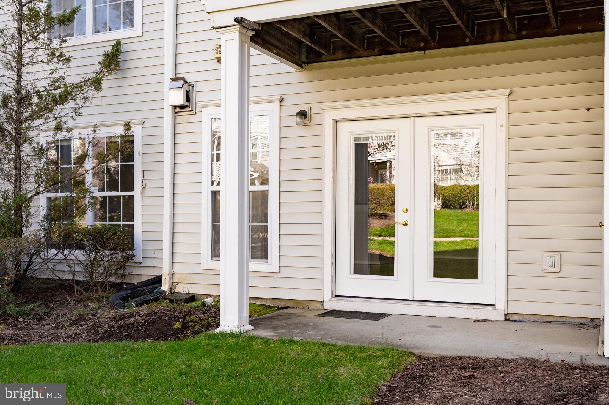 13048 Cabin Creek Road, Unit 13048 Herndon, VA 20171 - Photo 17 of 54 PATIO