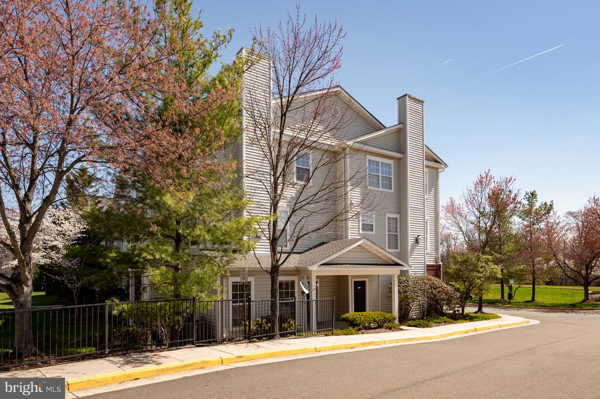 13048 Cabin Creek Road, Unit 13048 Herndon, VA 20171 - Photo 2 of 54 EXTERIOR FRONT 2