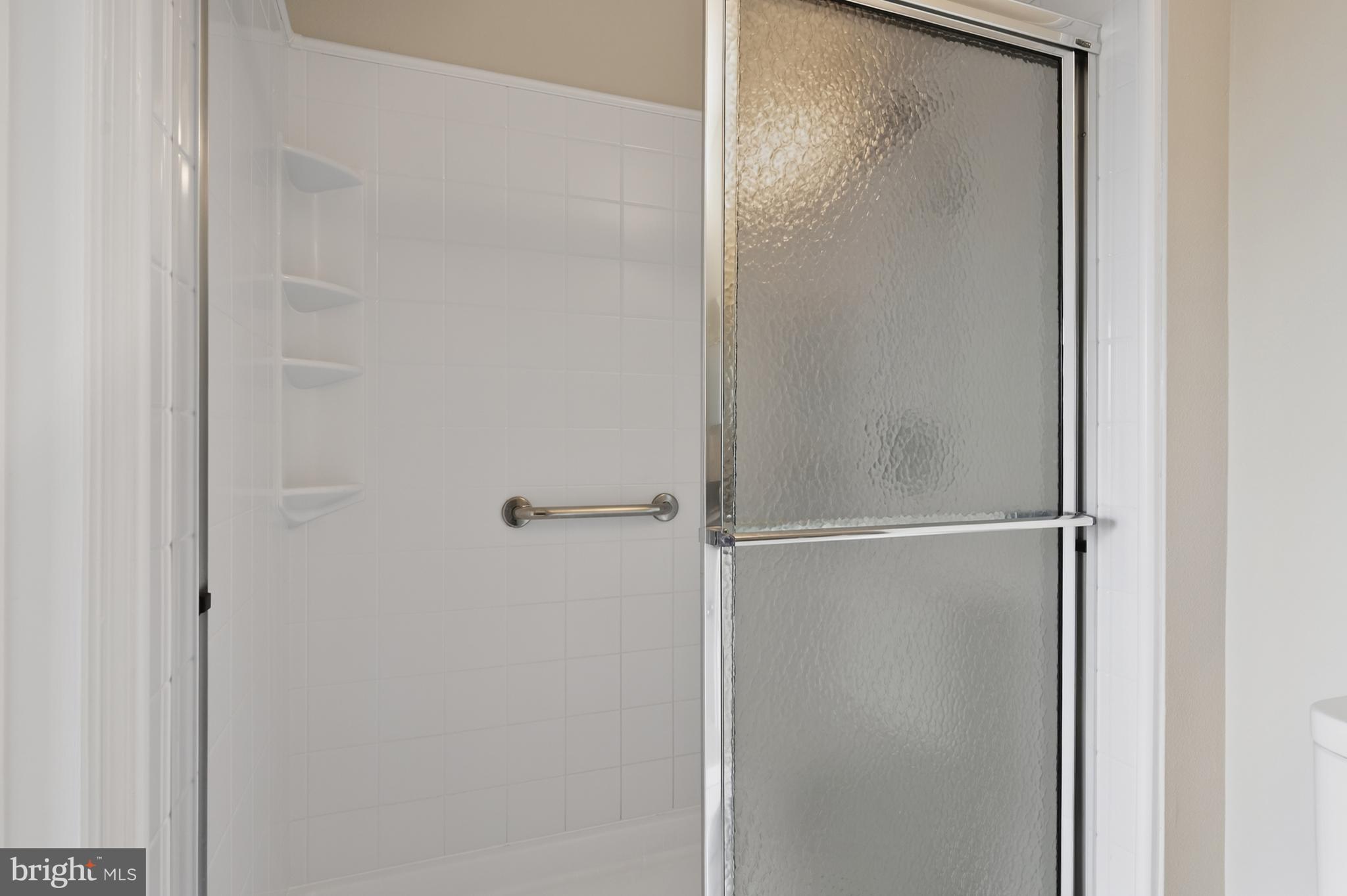 13048 Cabin Creek Road, Unit 13048 Herndon, VA 20171 - Photo 30 of 54 PRIMARY BATH 2