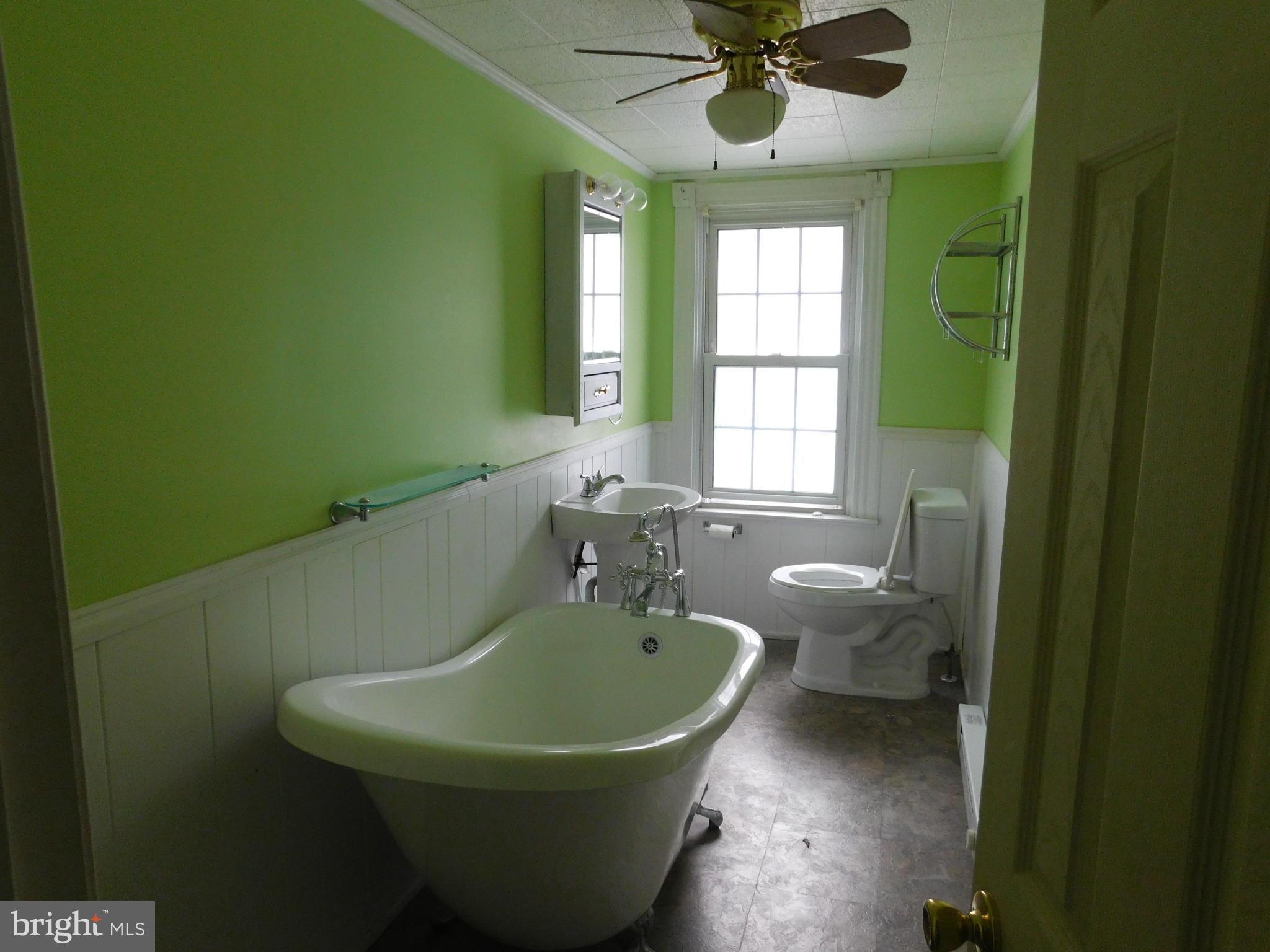 13290 Pen Mar Road Waynesboro, PA 17268 - Photo 14 of 24 Bath