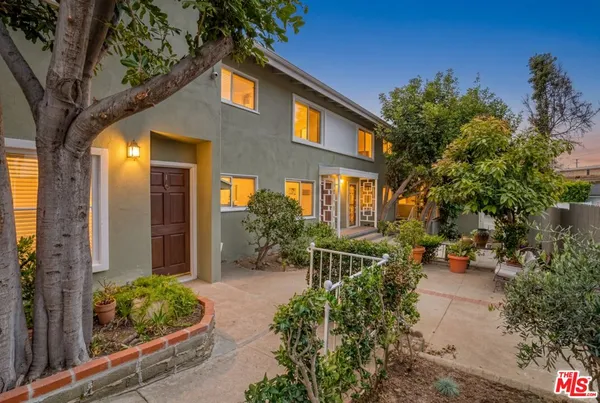 $2,750 | 16144 Sunset Boulevard, Unit 3, Pacific Palisades, CA 90272
