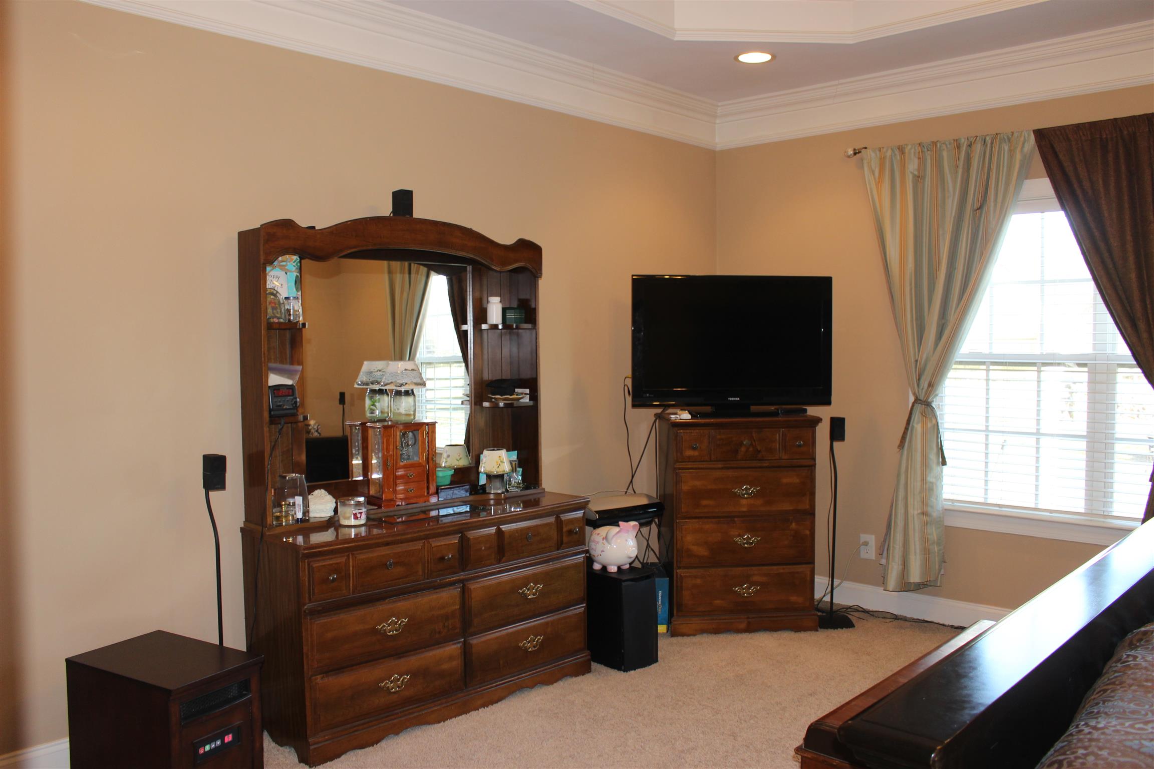 116 New Dawn Road Rockvale, TN 37153 - Photo 13 of 26 a living room with furniture and a flat screen tv