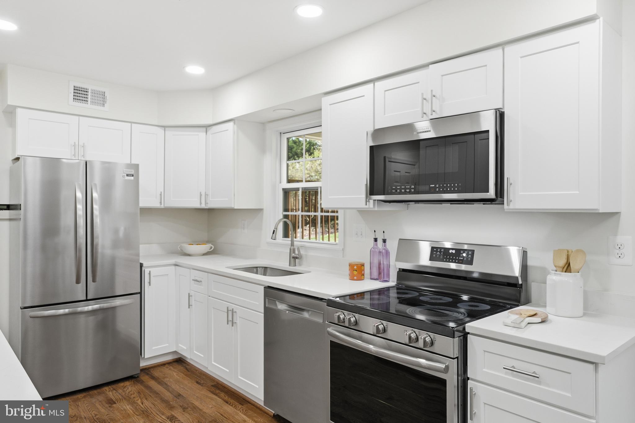 1002 Kimberwicke Road McLean, VA 22102 - Photo 24 of 64