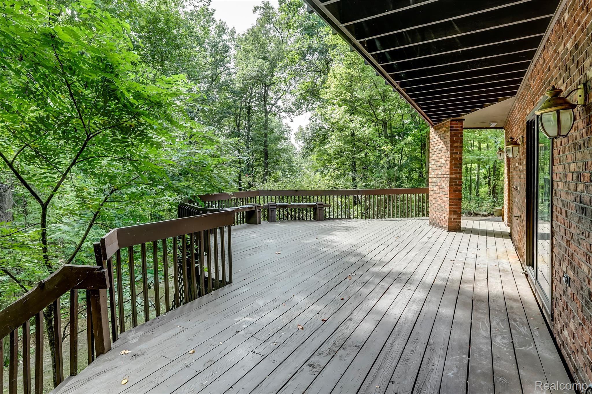 8100 Mabley Hill Road Fenton, MI 48430 - Photo 35 of 38 8100 Mabley Hill Road, Fenton, MI-39-FULL.jpg