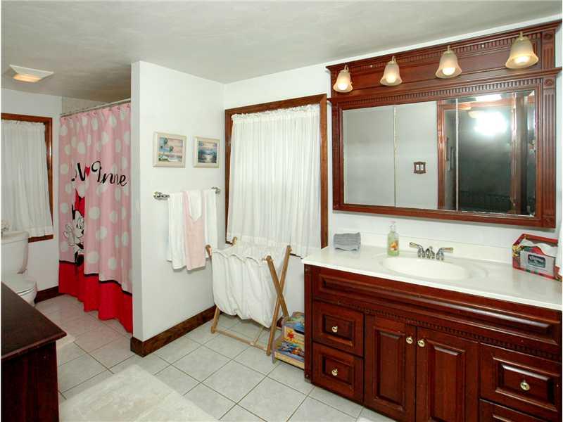 249 McWilliams Road Trafford, PA 15085 - Photo 15 of 21 Full Bath.