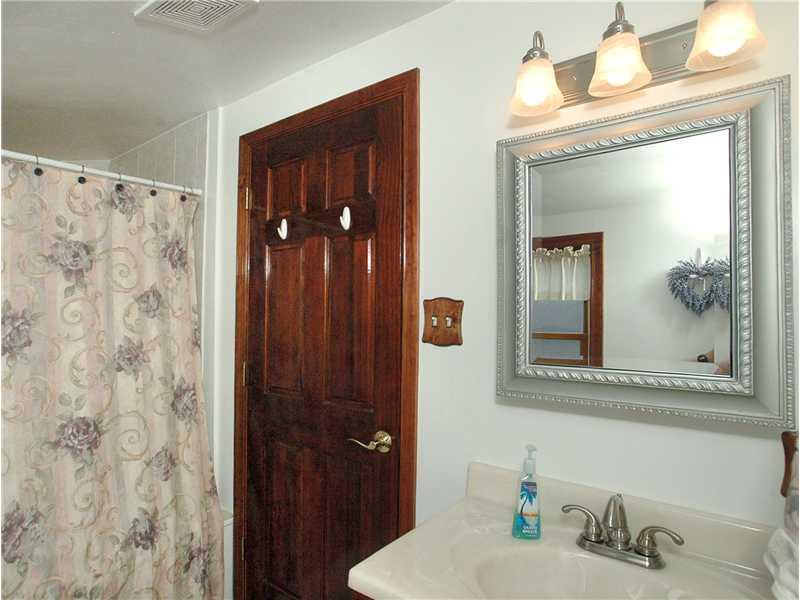 249 McWilliams Road Trafford, PA 15085 - Photo 16 of 21 Full Bath.
