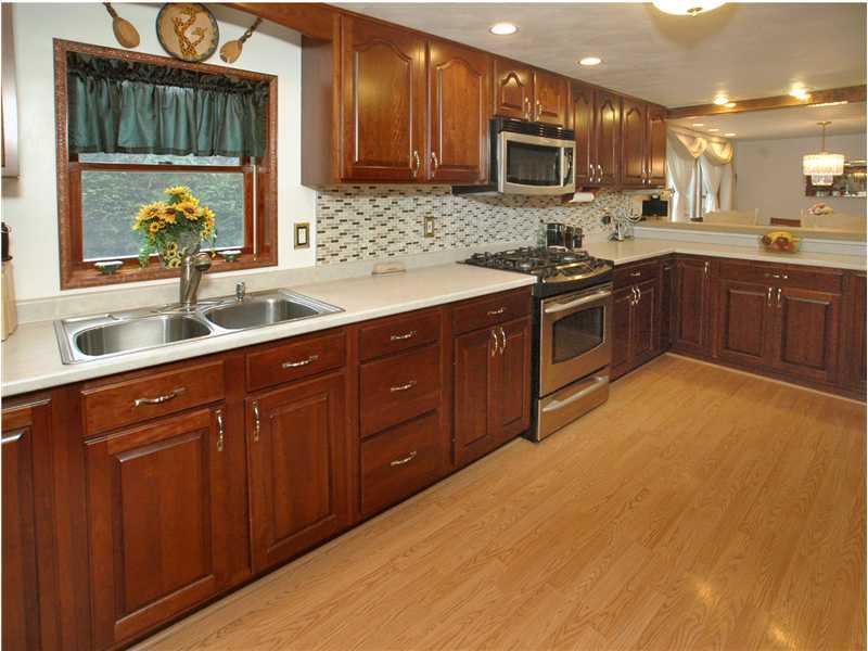 249 McWilliams Road Trafford, PA 15085 - Photo 3 of 21 Kitchen.