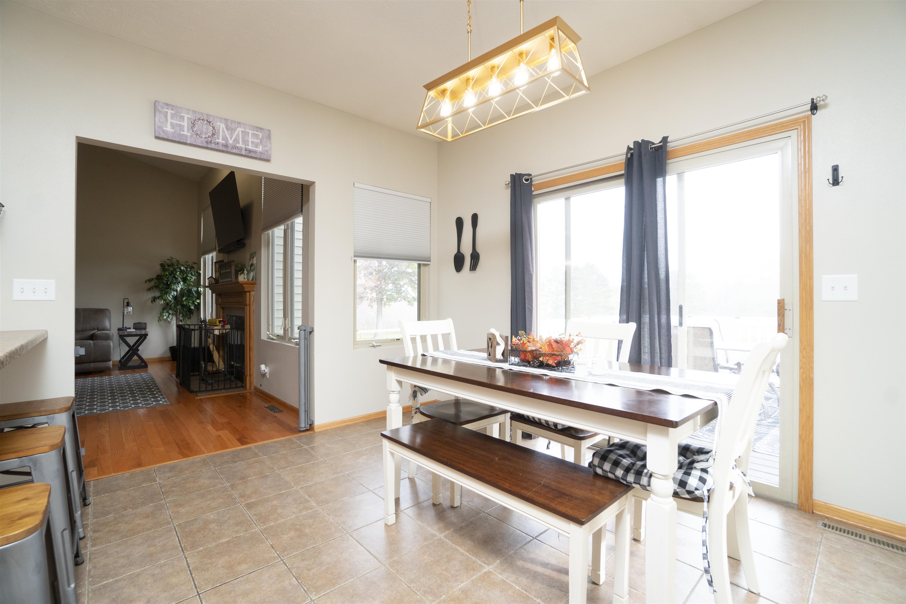 3271 North Silver Ridge Drive Oregon, IL 61061 - Photo 11 of 45 a room with furniture and a window