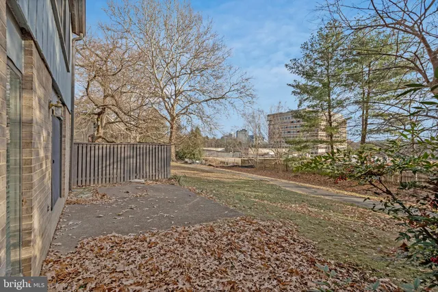 $565,000 | 1801 Ivy Oak Square, Unit 65, Reston, VA 20190