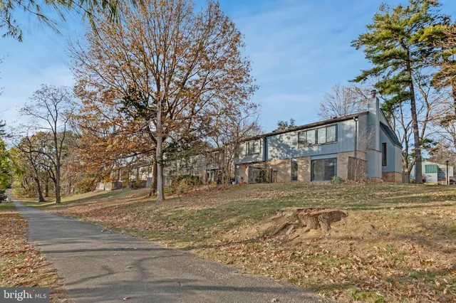 $565,000 | 1801 Ivy Oak Square, Unit 65, Reston, VA 20190