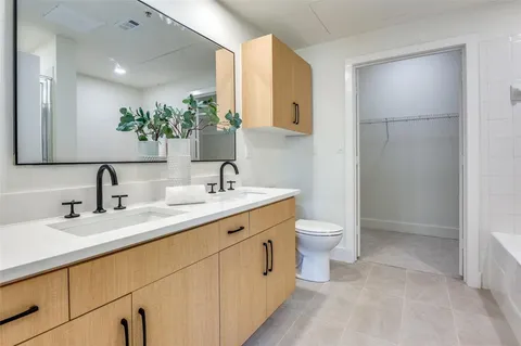 $340,000 | 4605 Cedar Springs Road, Unit 237, Dallas, TX 75219