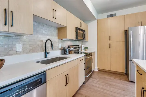 $340,000 | 4605 Cedar Springs Road, Unit 237, Dallas, TX 75219