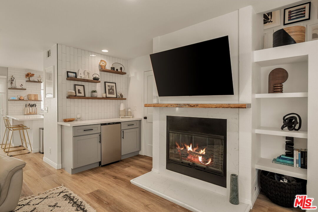 922 Lincoln Boulevard, Unit 2 Santa Monica, CA 90403 - Photo 4 of 14