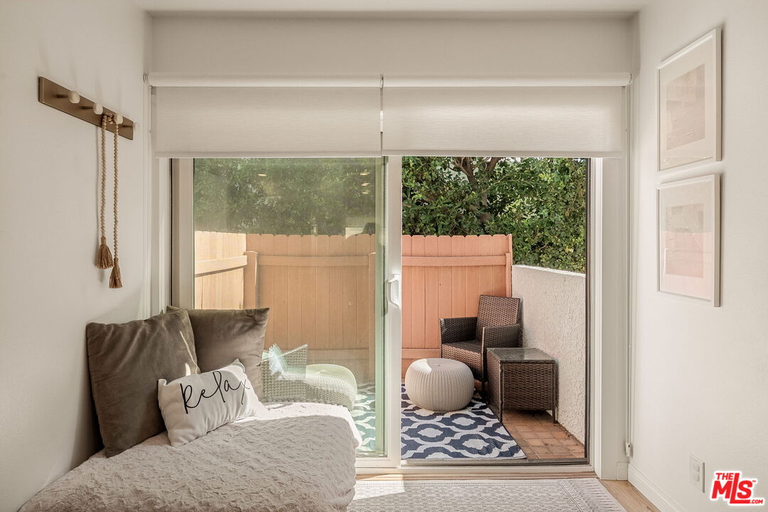 922 Lincoln Boulevard, Unit 2 Santa Monica, CA 90403 - Photo 6 of 14