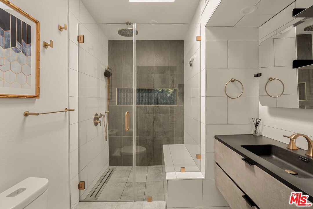 922 Lincoln Boulevard, Unit 2 Santa Monica, CA 90403 - Photo 10 of 14