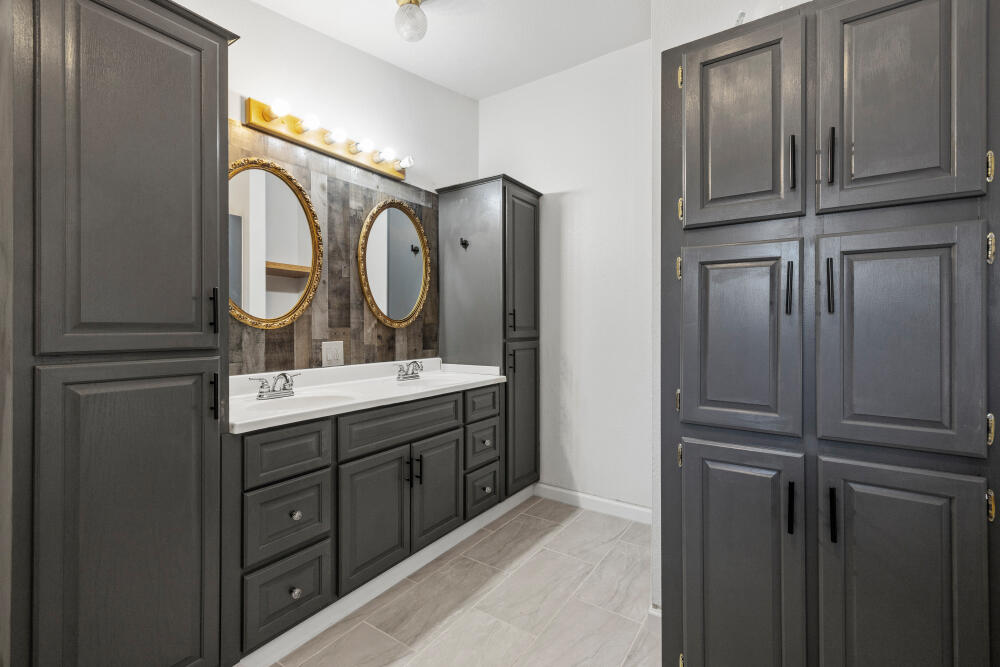 1017 Homedale Road Klamath Falls, OR 97603 - Photo 27 of 41 027